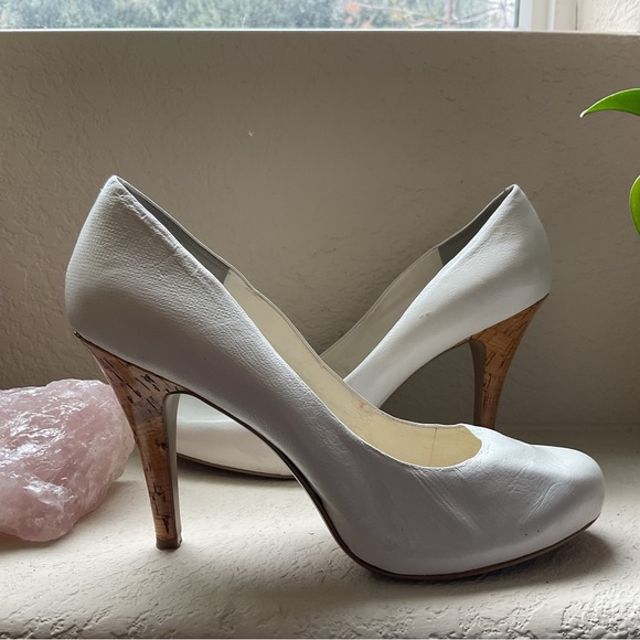 Nine West Elegant White Women's Pumps - Picture 2 of 4